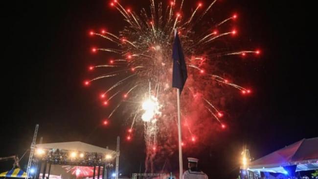 Барбадос залишає британську монархію і стає республікою