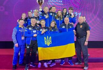 ФОТО  ©️Асоціація спортивної боротьби України: Українська жіноча збірна з боротьби - друга в командному заліку на Чемпіонаті Європи у Варшаві (Польща).