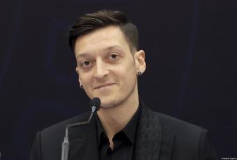 Футболіст Озіл пожертвував $120 тисяч дітям з Рохінджі, Сирії та Сомалі