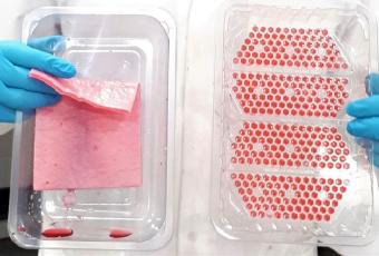 ФОТО ©Університет Суонсі: Попередні поглинаючі прокладки в порівнянні з дизайном пана Алайзокі