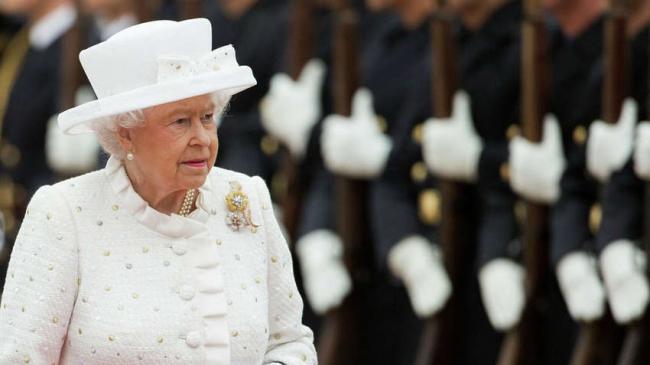У 2020 році Єлизавета II позбавила лицарських звань 9 осіб