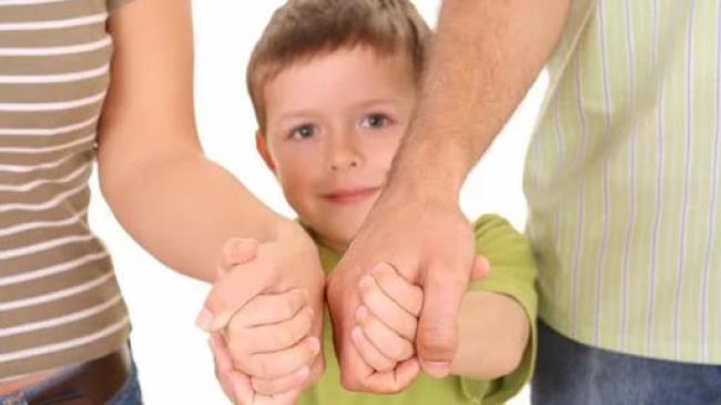 Процедуру усиновлення в Україні вдосконалять