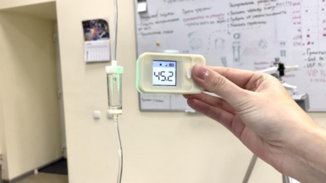 Студенти з Дніпра створили «розумну крапельницю» для інфузій