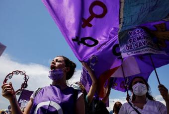 Глава Федерації турецьких жіночих асоціацій Канан Гюллу: Виходом зі Стамбульської Конвенції Туреччина стріляє собі в ногу