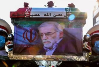 ФОТО  ©Iranian Defense Ministry/ WANA (West Asia News Agency)/Handout via REUTERS) :    Мохсен Фахрізаде був убитий у власному автомобілі в листопаді 2020 року