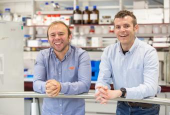 ФОТО ©The Spoon: Співзасновники стартапу Unicorn Biotechnologies Джек Рейд та Адам Глен