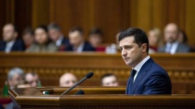 Президент хоче повернути в школах початкову загальновійськову підготовку