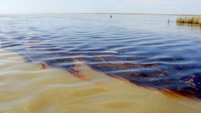 Розлив нафти, ілюстративне фото. Джерело: Wikimedia Commons